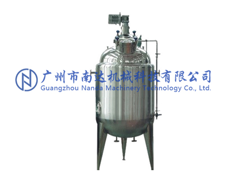 ����{���